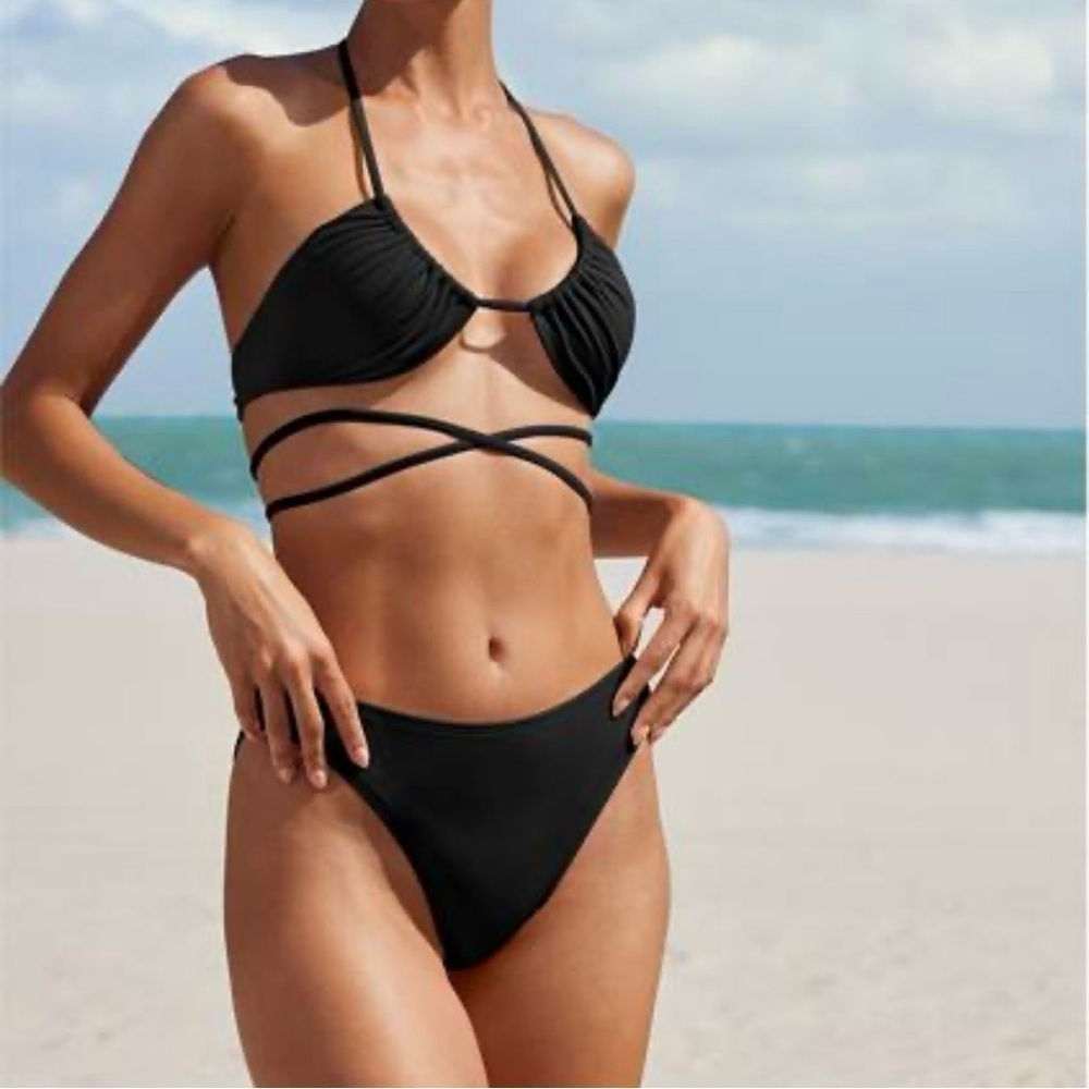 VENUS Honolulu Bottoms High-rise High-leg Black Bikini Size 4 Small NWT